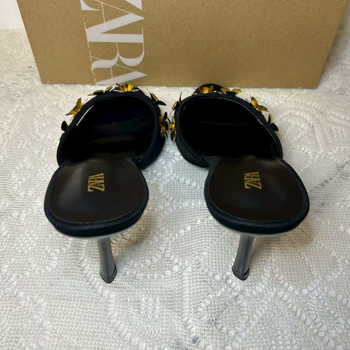 Sieviešu romiešu sandales ar ļoti šauru papēdi virs 8 cm, atvērts purns, aizmugurējais siksniņa; augšējais un iekšējais materiāls: Super fiber; zole: PU; stils: korejiešu versija; sezona: vasara 2025