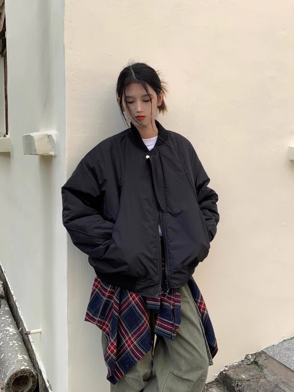 Бомбер яке с бейзболна яка, цип, свободна кройка, полиестер 95%+, дълги ръкави