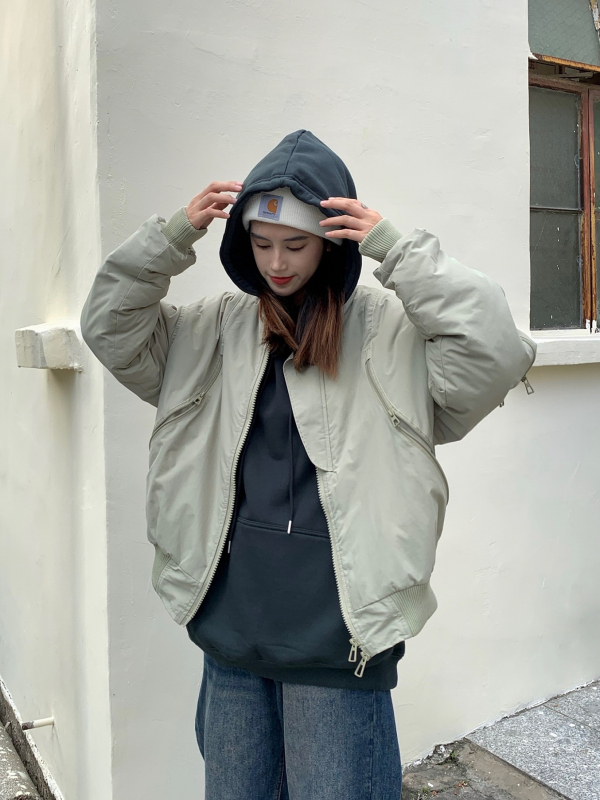 Бомбер яке с бейзболна яка, цип, свободна кройка, полиестер 95%+, дълги ръкави