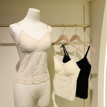 Потник-жилет с френски стил и дантелена лента за бюст, чашка 3/4, тънък оформен модел, найлон