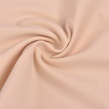 Едночастов безшевен сутиен без презрамки, изработен от ice silk за лято; стил обвивка на гърдите; чашки: горни тънки, долни дебели; основен материал 90–95% полиестер; антипрозрачност