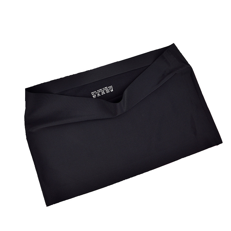 Едночастов безшевен сутиен без презрамки, изработен от ice silk за лято; стил обвивка на гърдите; чашки: горни тънки, долни дебели; основен материал 90–95% полиестер; антипрозрачност