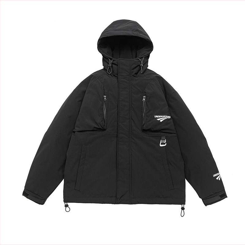 Prešívaná bunda s kapucňou, voľný strih, stojací golier, hrubá izolácia; výplň 550, odolná voči vetru, voči chladu