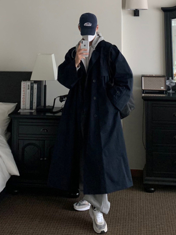 ASCLO pánske trench kabát, kórejský štýl, stredná dĺžka nad kolená, golier s klopou, pásik, zapínanie na jeden rad gombov