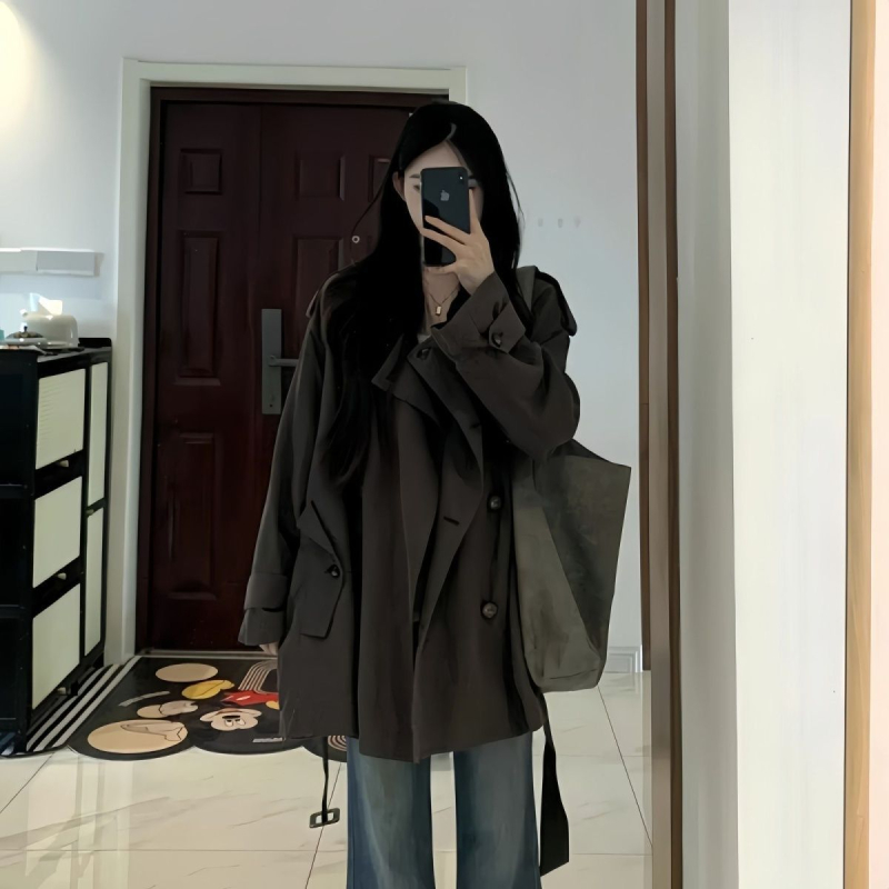 Sieviešu īsa brīvā Chenille vējjaka ar 90–95% Spandexu, žaklīša tipa apkakle, garas princeses piedurknes, pogu dekorācijas ar trīsdimensiju dizainu, pavasaris 2025