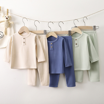 Set termic pentru copii, tricou cu guler rotund și pantaloni, 95% poliester, textură moale, pentru vârste 3–8 ani, primăvară‑toamnă‑iarna