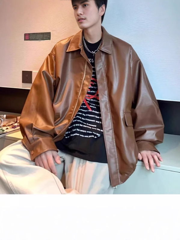 Odinė striukė, laisvas kirpimas, apykaklė su atvartais, užtrauktukas, PU oda