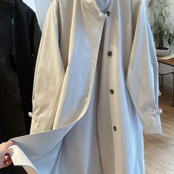 Sievietēm vidēja garuma āra jaka no Chenille auduma ar 50–70% spandeksa, kvadrātveida kakla, princeses piedurknes, Karaliskas māsu stils, pavasaris 2025.