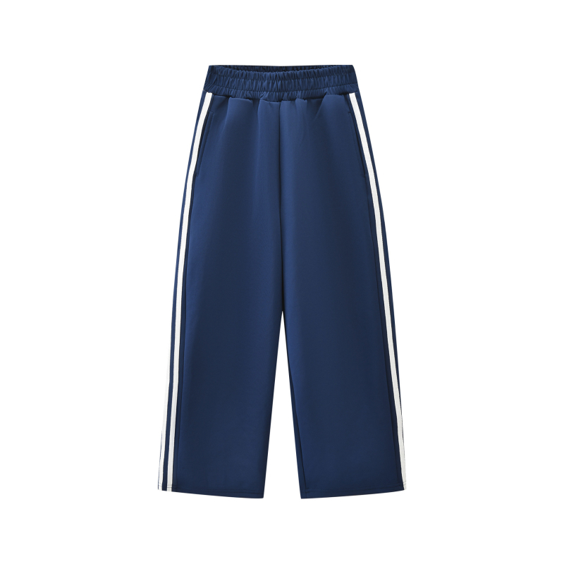 Set sport pentru copii, două piese, unisex, jachetă cu fermoar și pantaloni, mâneci lungi, material poliester cu finisaj moale, model cu dungi și litere.