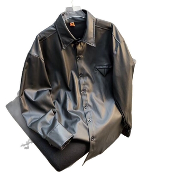 PU odinė striukė, korėjietiškas stilius, apykaklė su reversu, vienos eilės užsegimas, laisvas kirpimas