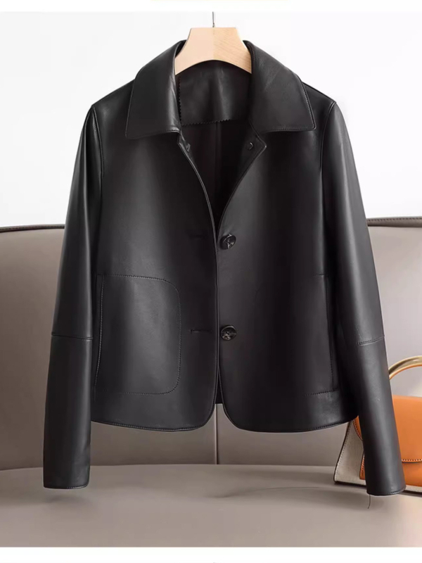 Дамско кожено яке от естествена козья кожа, с яка тип лапел, дълги ръкави, стандартна дължина 50–65 см, есен 2024