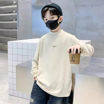 Vaikų bazinis marškinėliai su fliso pamušalu ir pusaukštu kaklu, ilgos rankovės, karikatūrų raštas, 95% poliesteris