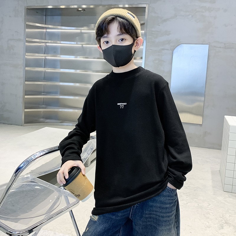 Vaikų bazinis marškinėliai su fliso pamušalu ir pusaukštu kaklu, ilgos rankovės, karikatūrų raštas, 95% poliesteris