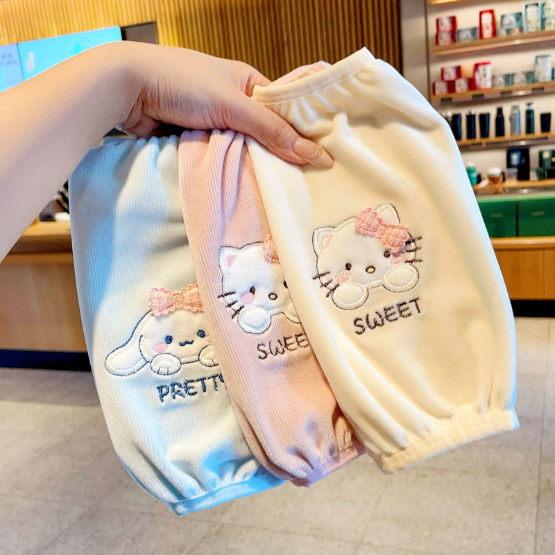 Vaikų rankovių apsauginiai dangteliai – nuo nešvarumų, flanelės pamušalas, siuvinėjimas, karikatūros raštas, amžius 1–8 metai