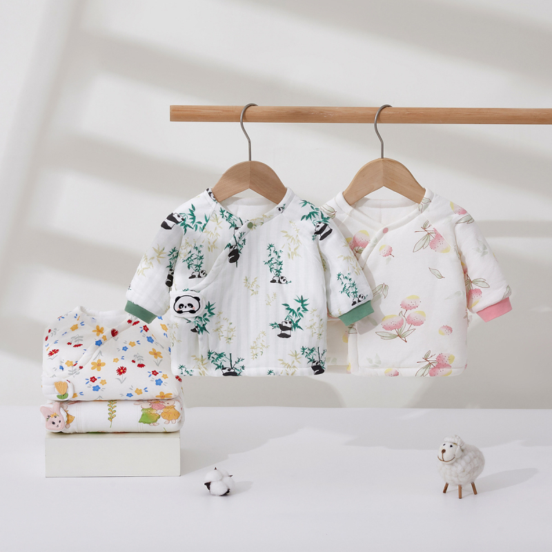 Naujagimio medvilninis žieminis viršus su 120 g užpildymu, unisex, be gobtuvo, apvalus kaklas, 100% medvilnė