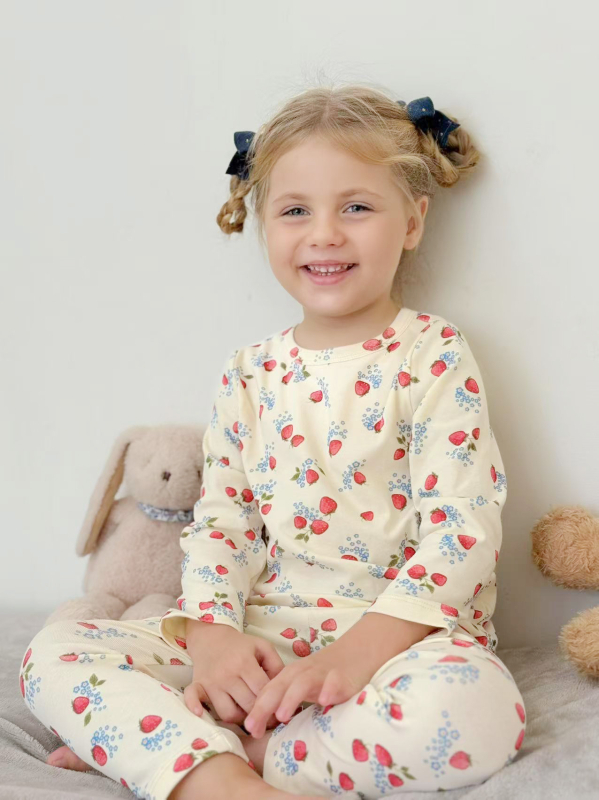 Dječji pamučni pidžama set s dugim rukavima, unisex, antibakterijski, 95% pamuk, uzorci crtani/ cvijeće, okrugli ovratnik