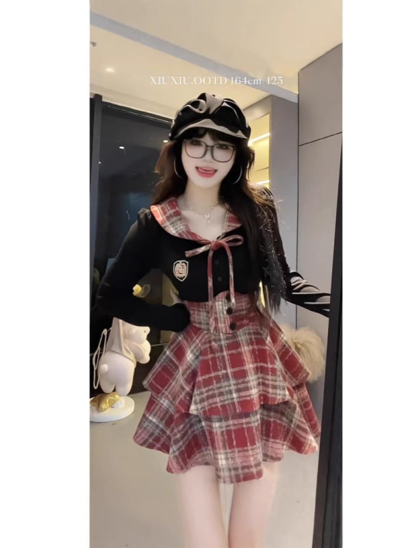 JK стил женски костюм в две части: риза с панелно шевно изпълнение и пола с каре по талията, полиестер, къса пола, пролет 2025