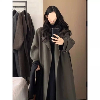 Női Chenille szövet kabát műszőrmés gallérral, hosszú ujjú, egyenes szabás, középméretű hossz (80–100 cm), téli szezon 2025