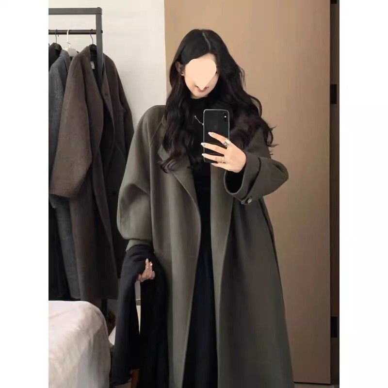 Női Chenille szövet kabát műszőrmés gallérral, hosszú ujjú, egyenes szabás, középméretű hossz (80–100 cm), téli szezon 2025