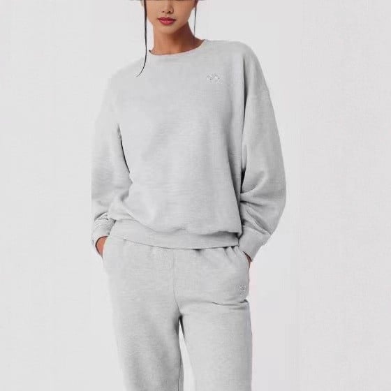 Женски комплект суитшърт с бродиран логотип, топ с кръгъл деколте и дълги панталони (есен 2025; бат-рукав; полиестер 80-90%)