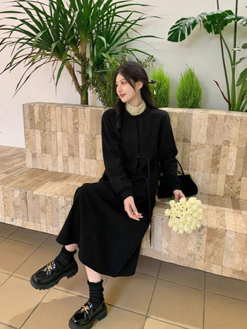 Костюм с пола, 3D ефект, средна дължина на полата, сплайсинг шевове, зимна колекция 2024, полиестер