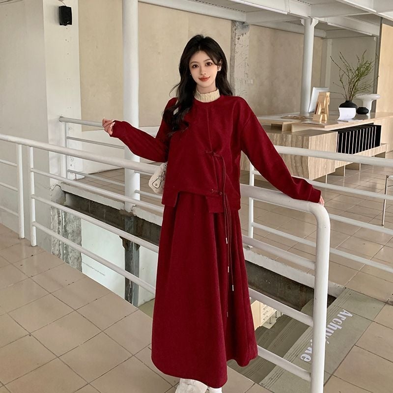 Костюм с пола, 3D ефект, средна дължина на полата, сплайсинг шевове, зимна колекция 2024, полиестер