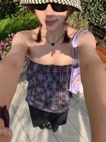 100% medvilninis languotas tiesus sijonas suaugusioms moterims; vidutinio ilgio 50–65 cm; japonų-korejiečių laisvalaikio stilius.