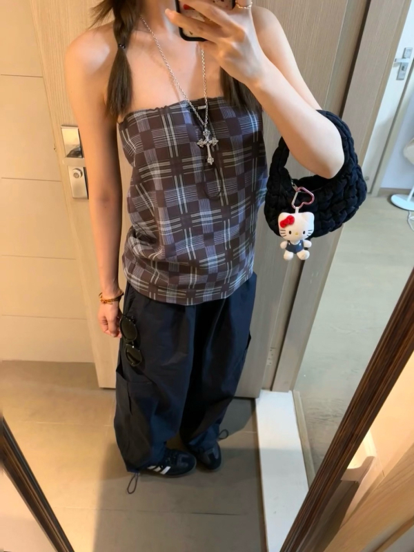 100% medvilninis languotas tiesus sijonas suaugusioms moterims; vidutinio ilgio 50–65 cm; japonų-korejiečių laisvalaikio stilius.