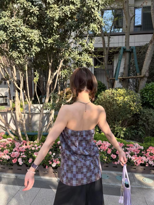 100% medvilninis languotas tiesus sijonas suaugusioms moterims; vidutinio ilgio 50–65 cm; japonų-korejiečių laisvalaikio stilius.