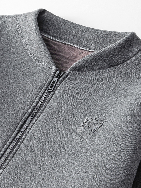 Muški kardigan s debelim fleeceom, punilo poliester, materijal poliester 95%, podloga elastan 5%, zatvaranje zipom, stojeći ovratnik