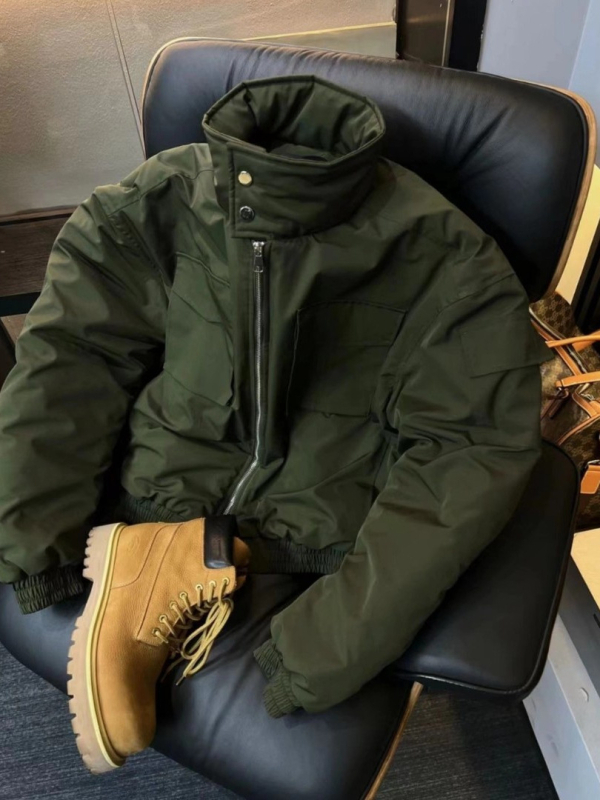 Bomber jakna sa stojećim ovratnikom, zatvaračem, debela izolacija, poliester punilo