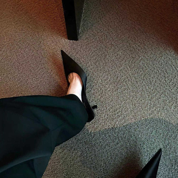 Mule od mikrovlakna, oštar vrh, gumeni potplat, bez podstave, jesen 2024