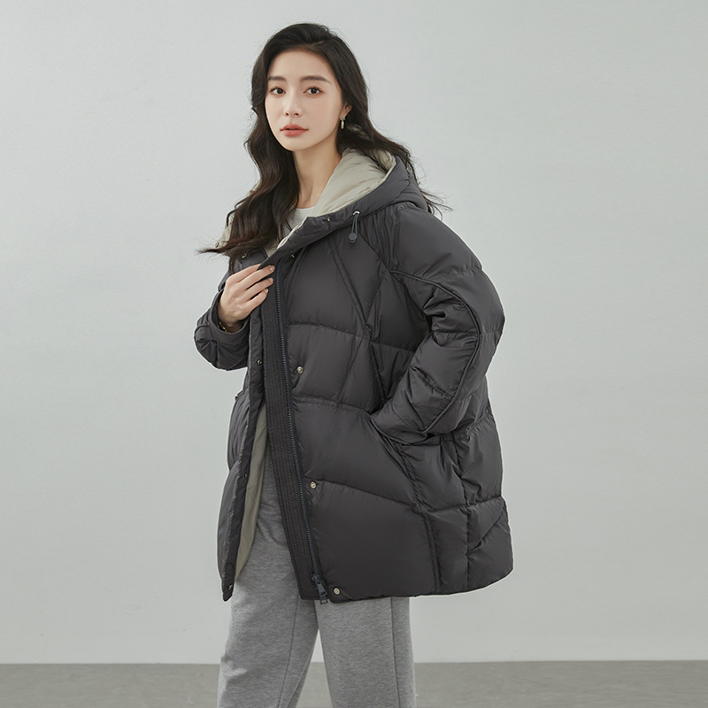 Dámska dlhá zimná bunda s kapucňou, voľný strih, kačacie perie 86–90% obsahu, polyesterový materiál, výplň 101–200 g