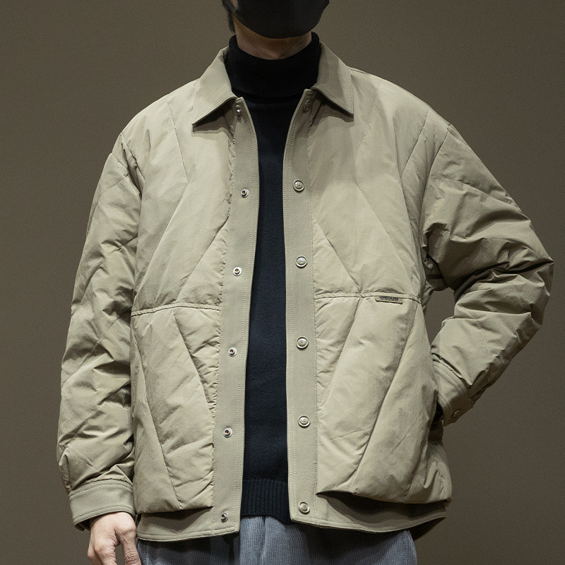 Prešívaná bunda s bielym kačacím perím, kapucňa, zips, voľný strih, zimný model