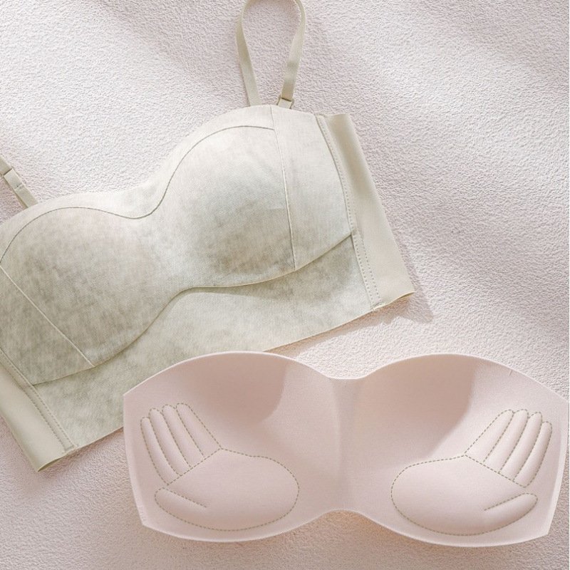Bezšivni bandeau grudnjak s 3D košaricama, glavna tkanina nylon 70-80%, podstava pamuk 50-70%, odvojive dvostruke naramenice