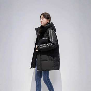 Dámska zimná bunda s kapucňou, strednej dĺžky, hrubá, výplň z kačacieho páperia 81-85%