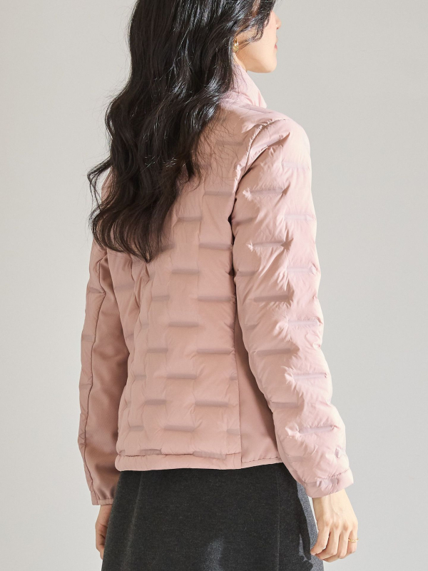 Női tolldzseki, 86–90% kacsatollal, nejlon külső anyag, slim fit, álló galléros zipzárral