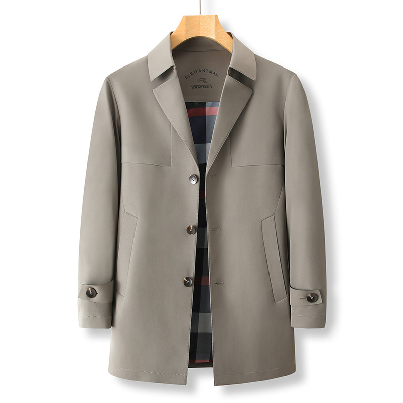 Pánsky kabát, štíhly strih, golier typu saka, jednoradové zapínanie, polyesterová zmes