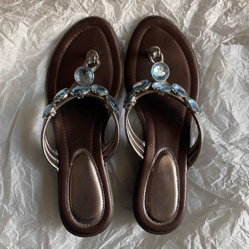 Női herringbone thong flip-flop – felső rész: szuper rost, talp: gumi, ujjformája: kerek, stílus: egyszerű, 2025 tavaszi kiadás