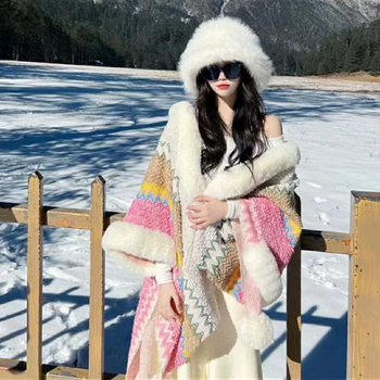 Etno stiliaus storas kailio apykaklės šalikėlis, poliesteris, spalvotų grotelių raštas, išlaiko šilumą, žiemai, pavasariui ir rudeniui