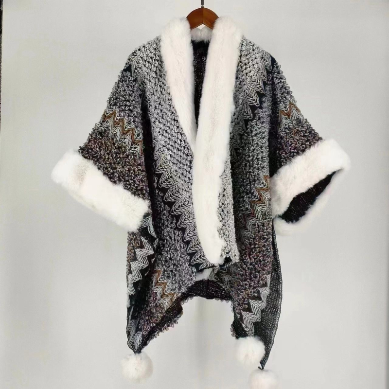 Etno stiliaus storas kailio apykaklės šalikėlis, poliesteris, spalvotų grotelių raštas, išlaiko šilumą, žiemai, pavasariui ir rudeniui