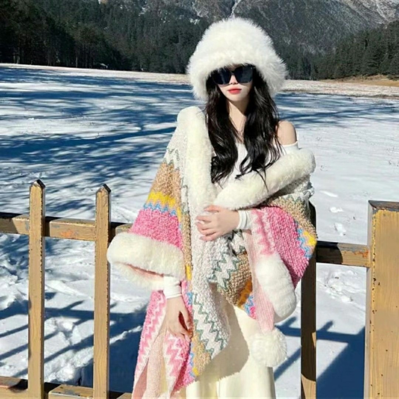 Etno stiliaus storas kailio apykaklės šalikėlis, poliesteris, spalvotų grotelių raštas, išlaiko šilumą, žiemai, pavasariui ir rudeniui