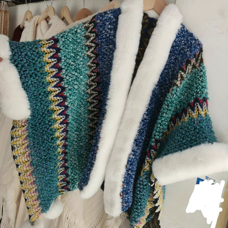 Etno stiliaus storas kailio apykaklės šalikėlis, poliesteris, spalvotų grotelių raštas, išlaiko šilumą, žiemai, pavasariui ir rudeniui