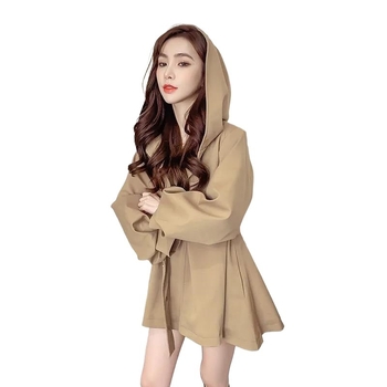 Īss trench jaka sievietēm - ar kapuci, laternu piedurknēm, ļoti īsa garums, A līnijas siluets, kokvilnas un poliesteres maisījums (90-95% poliestera)