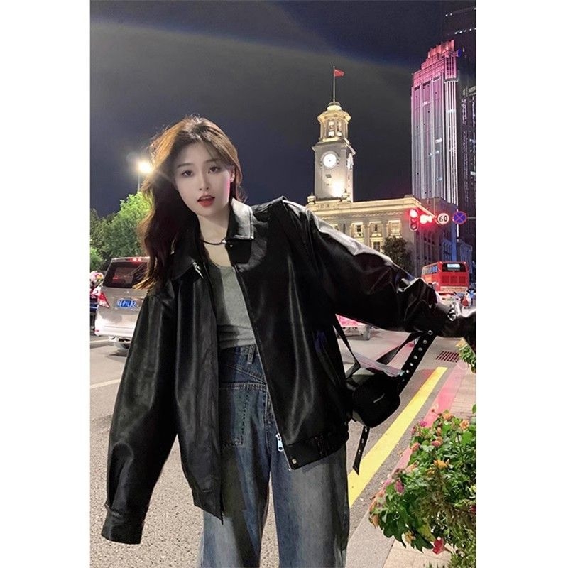 Дамsko яке от изкуствена кожа, поло яка, без ръкави, цип за закопчаване, пролет 2025