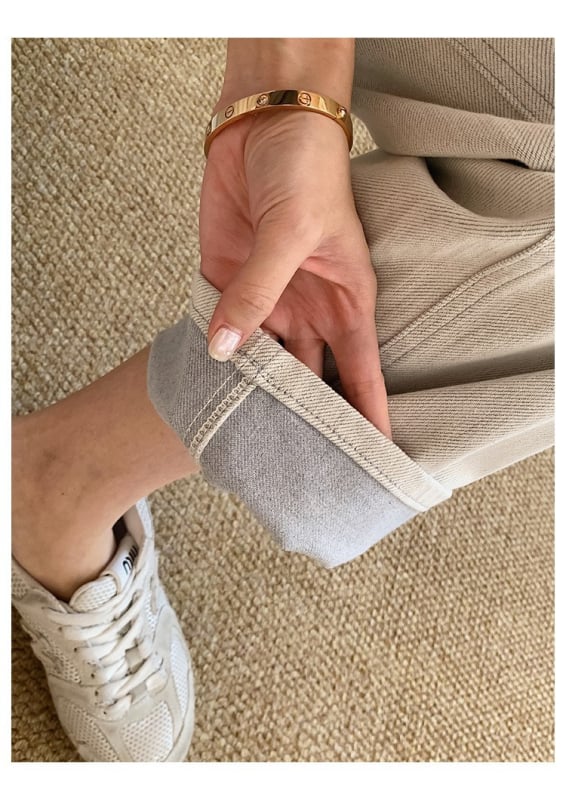 Džínsy: vysoký pás, rovný strih, denim s elastanom, vysoká elasticita