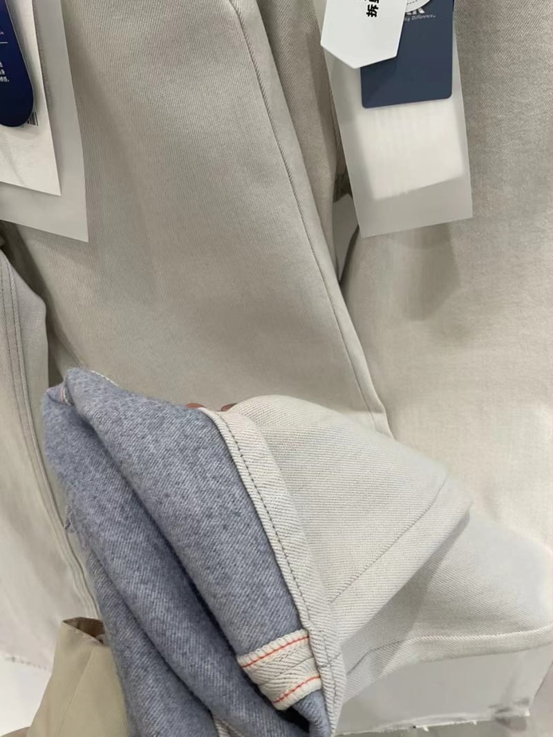 Džínsy: vysoký pás, rovný strih, denim s elastanom, vysoká elasticita