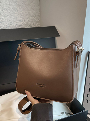 Geantă PU Tote, formă verticală pătrată, închidere cu fermoar, buzunar intern ascuns cu fermoar, curea umăr unică, Toamnă 2025