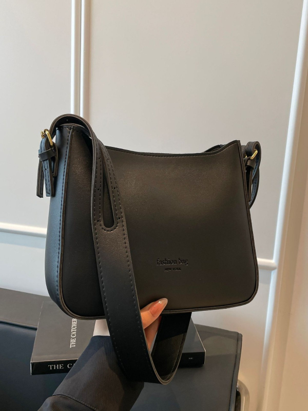 Geantă PU Tote, formă verticală pătrată, închidere cu fermoar, buzunar intern ascuns cu fermoar, curea umăr unică, Toamnă 2025