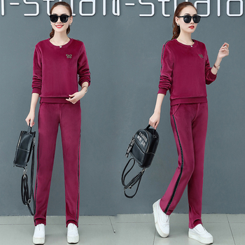 Дамски костюм от бархат за ежедневието с черепен модел и бродерия, полиестерна основа (есен 2022)